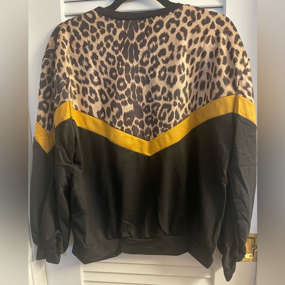Leopard Print MultiMedia Color block Sweatshirt-Multi Sizes-New In Packaging - Picture 6 of 7
